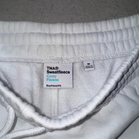 aritzia tna cozy fleece white sweatpants - Picture 5 of 5